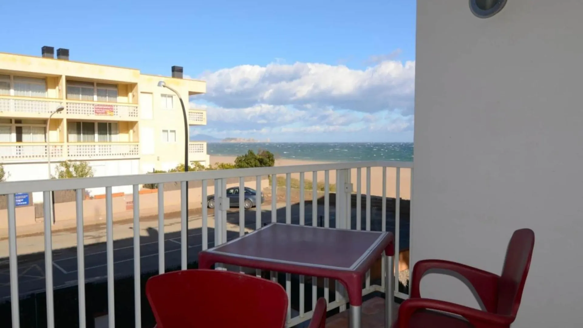 The Apartment In Pals Has 3 Bedrooms Spagna